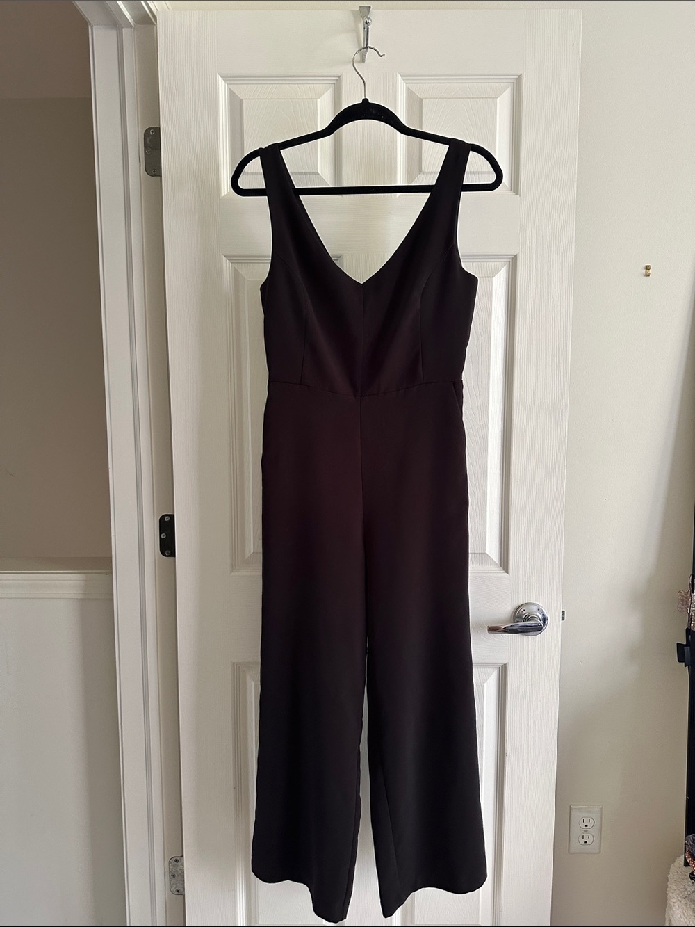 MELLODAY Deep V Wide-Leg Sleeveless Jumpsuit in Black